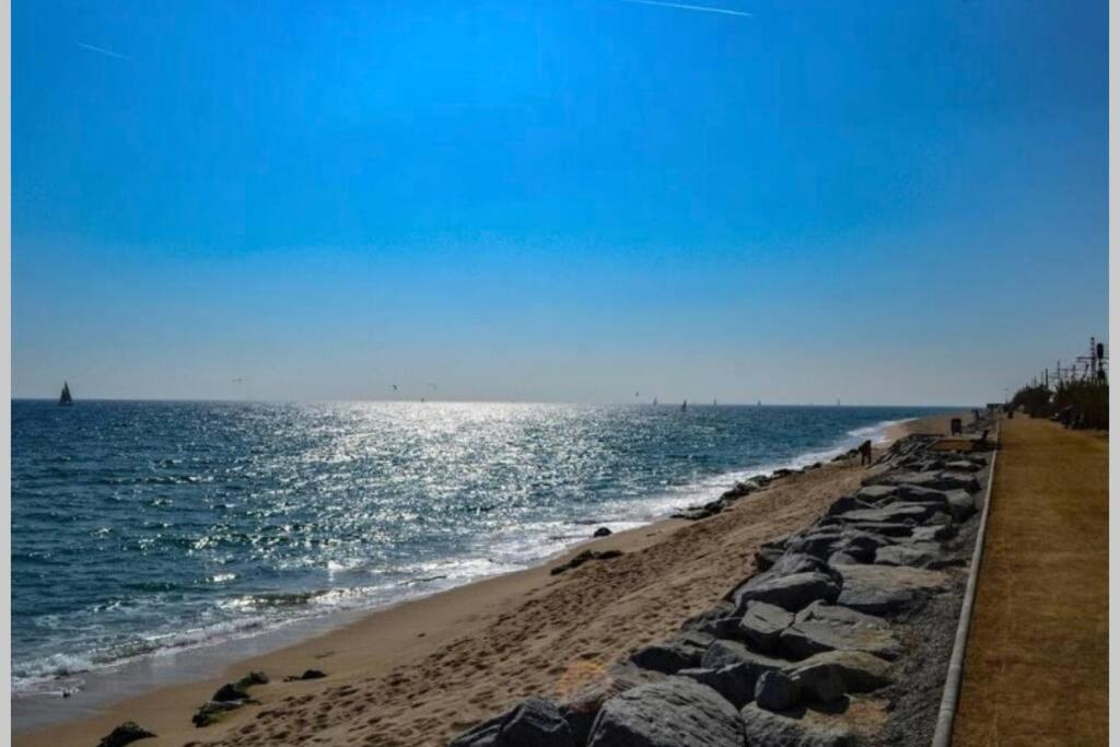 Residencial Costamar Next Bcn, 50M Beach With Swimming Pool カブレラ・デ・マール エクステリア 写真