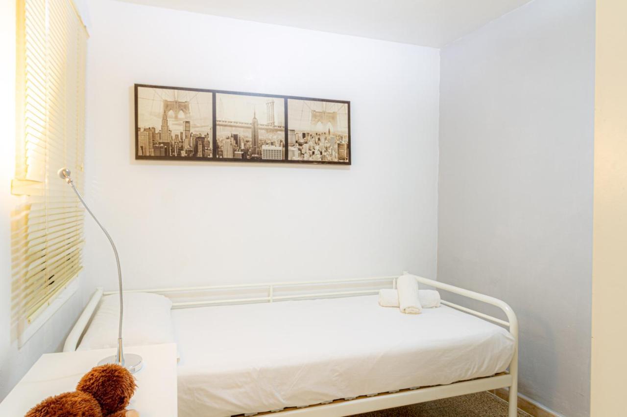 Residencial Costamar Next Bcn, 50M Beach With Swimming Pool カブレラ・デ・マール エクステリア 写真